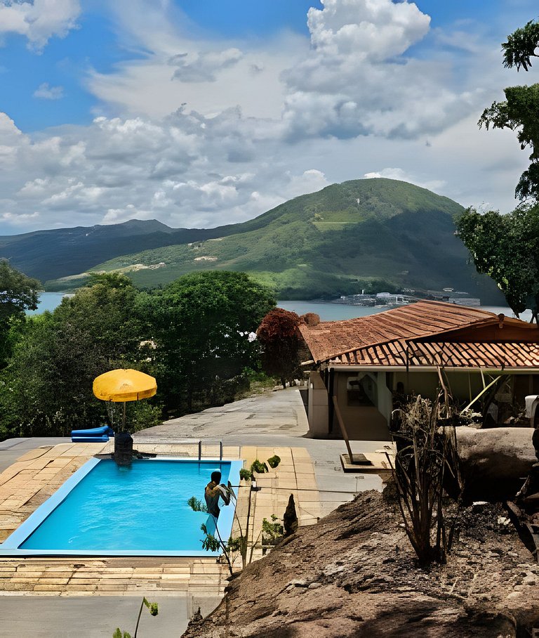 Vista do lago, 4 quartos, Piscina, Churrasqueira