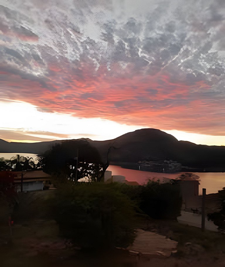 Vista do lago, 4 quartos, Piscina, Churrasqueira