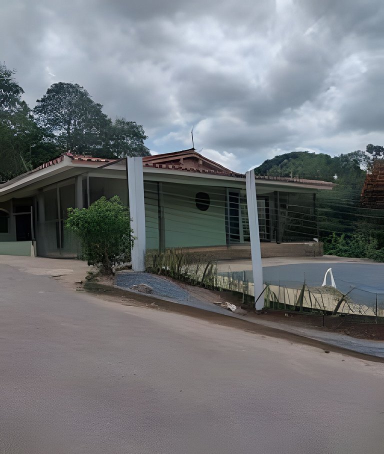 Vista do lago, 4 quartos, Piscina, Churrasqueira