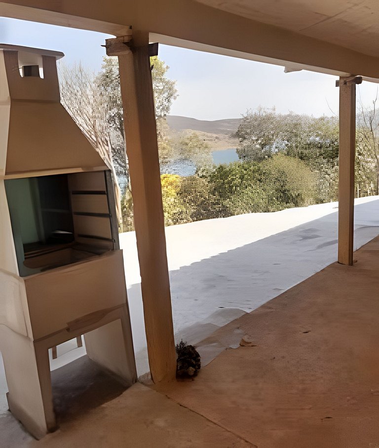 Vista do lago, 4 quartos, Piscina, Churrasqueira