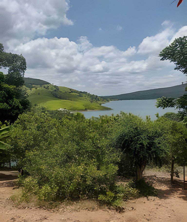 Vista do lago, 4 quartos, Piscina, Churrasqueira