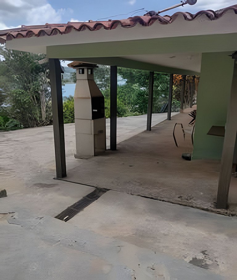 Vista do lago, 4 quartos, Piscina, Churrasqueira