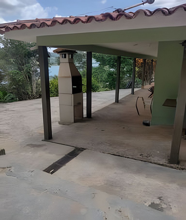 Vista do lago, 4 quartos, Piscina, Churrasqueira