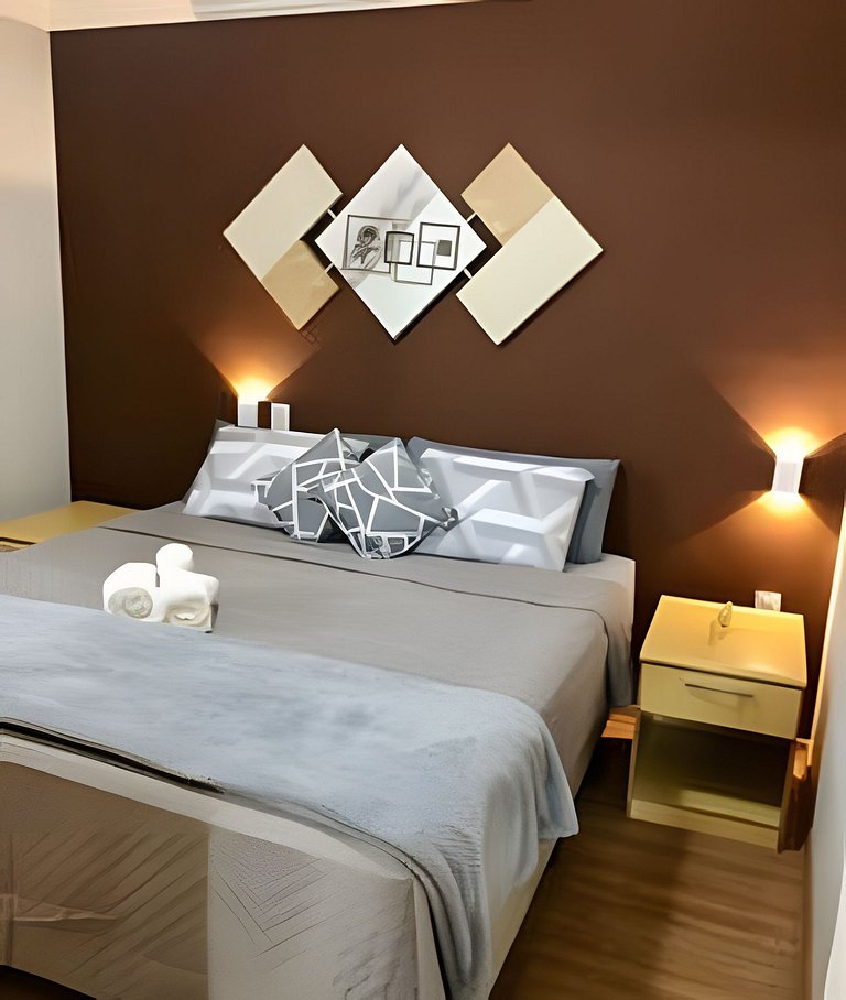 Apto para CASAL, varanda, garagem, piscina e sauna