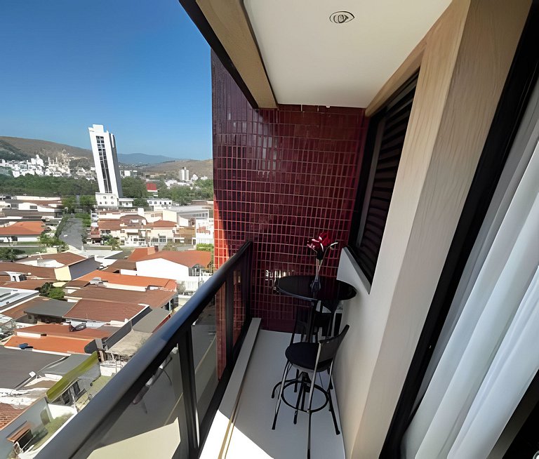 Apto para CASAL, varanda, garagem, piscina e sauna