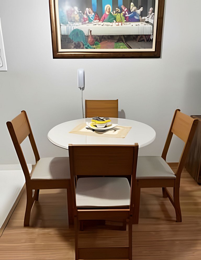 Apto para CASAL, varanda, garagem, piscina e sauna