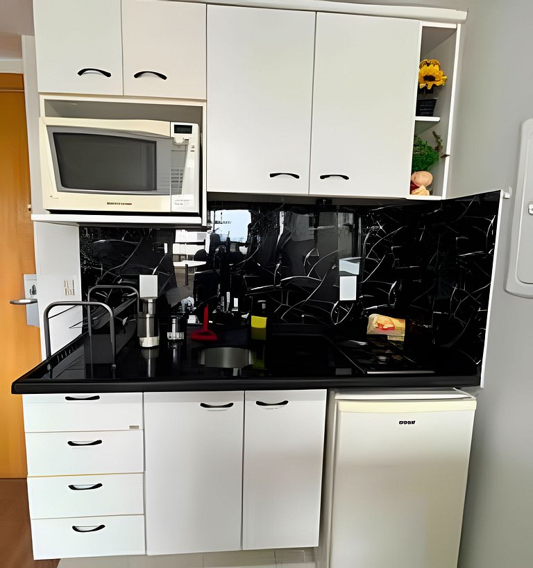 Apto para CASAL, varanda, garagem, piscina e sauna