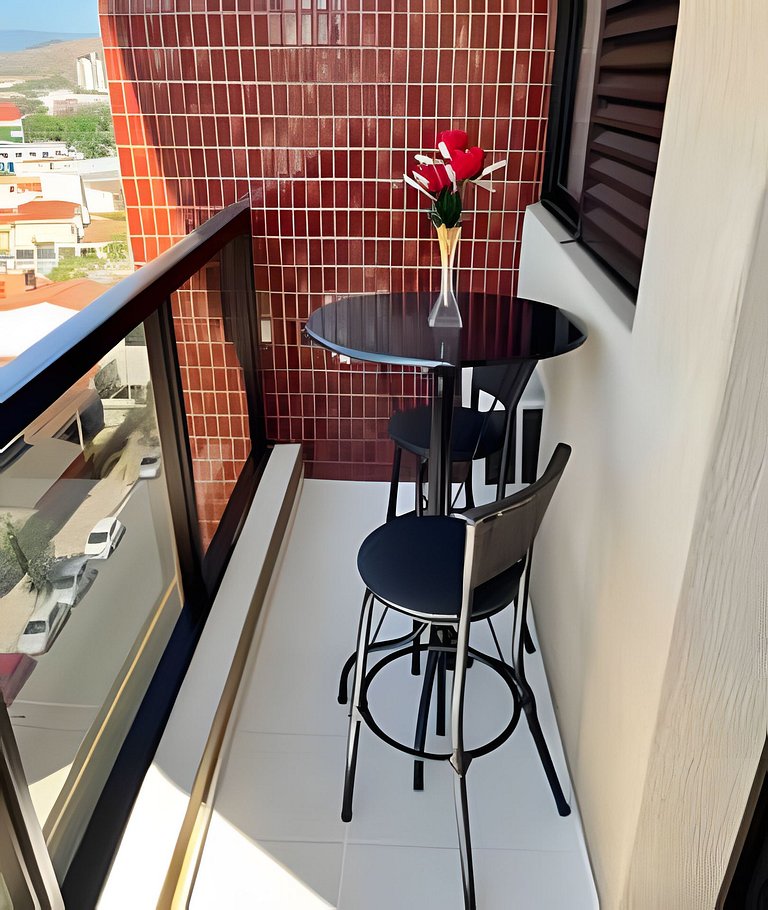 Apto para CASAL, varanda, garagem, piscina e sauna