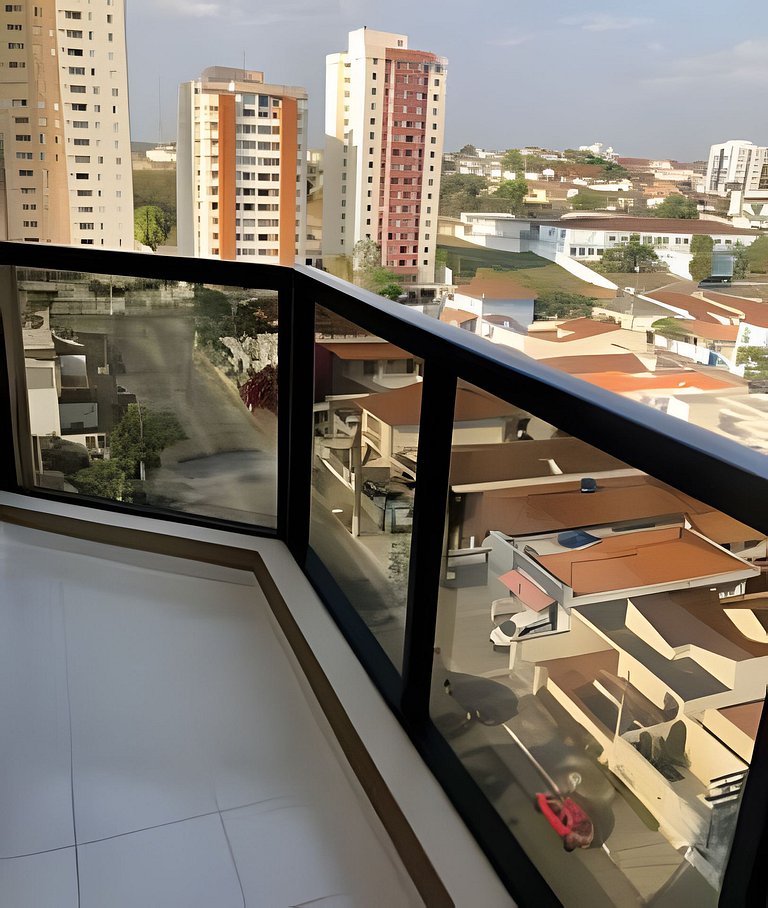 Apto para CASAL, varanda, garagem, piscina e sauna