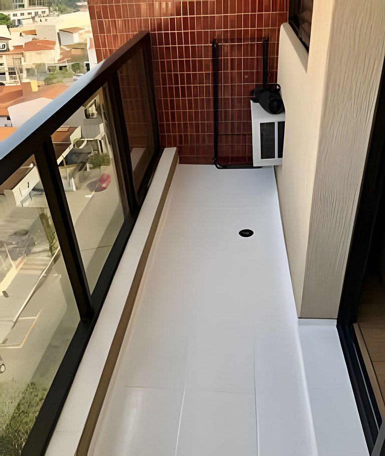 Apto para CASAL, varanda, garagem, piscina e sauna