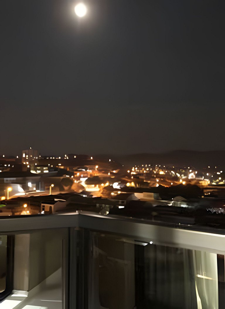 Apto para CASAL, varanda, garagem, piscina e sauna