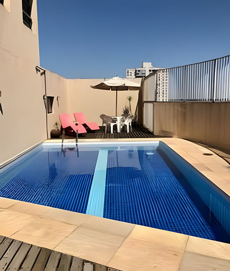 Apto para CASAL, varanda, garagem, piscina e sauna