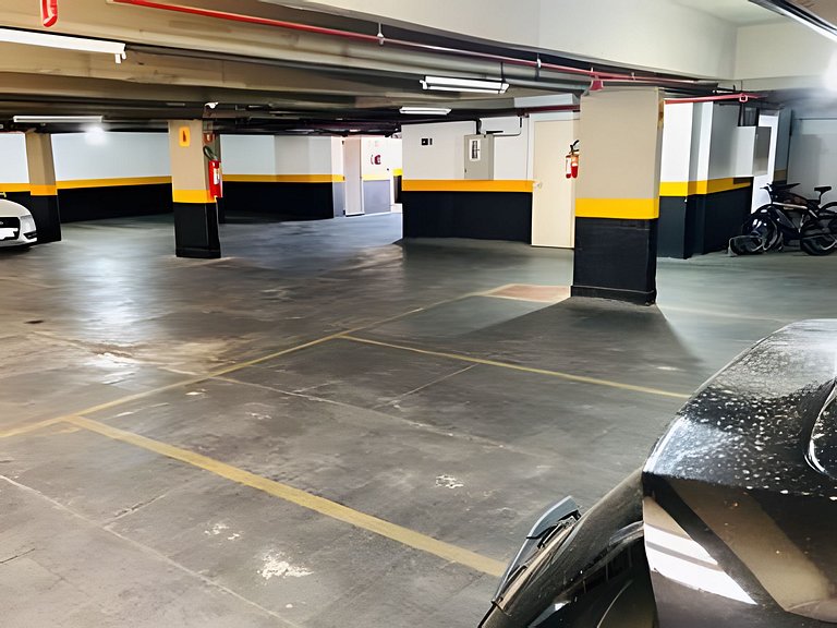 Apto para CASAL, varanda, garagem, piscina e sauna