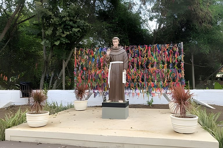 Apto para CASAL, varanda, garagem, piscina e sauna