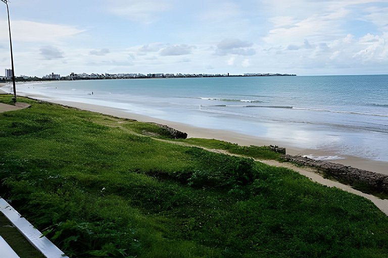 João Pessoa: a dois passos do paraíso -2 suítes com A/C, vis