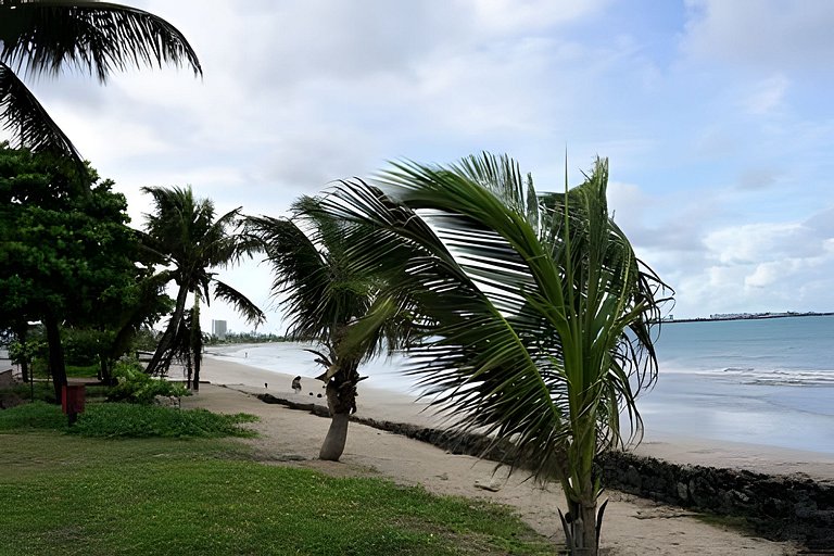 João Pessoa: a dois passos do paraíso -2 suítes com A/C, vis