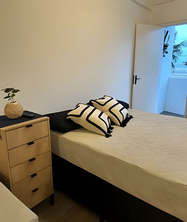 Pé na areia , vista mar , Wi-Fi e varanda !