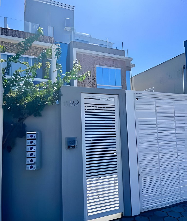 Cobertura 2quartos, wifi 1gb, ar-condicionado, 3wc