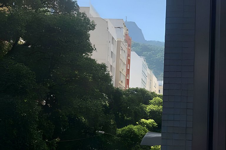 Vista Cristo a 300 metros da Praia de Copacabana