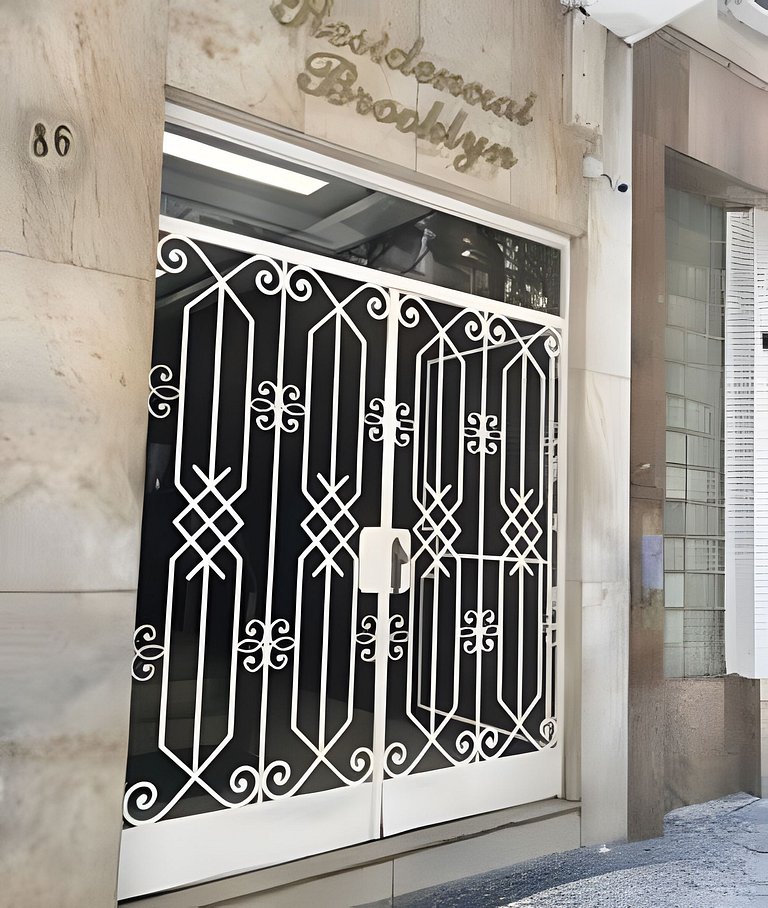 Vista Cristo a 300 metros da Praia de Copacabana.