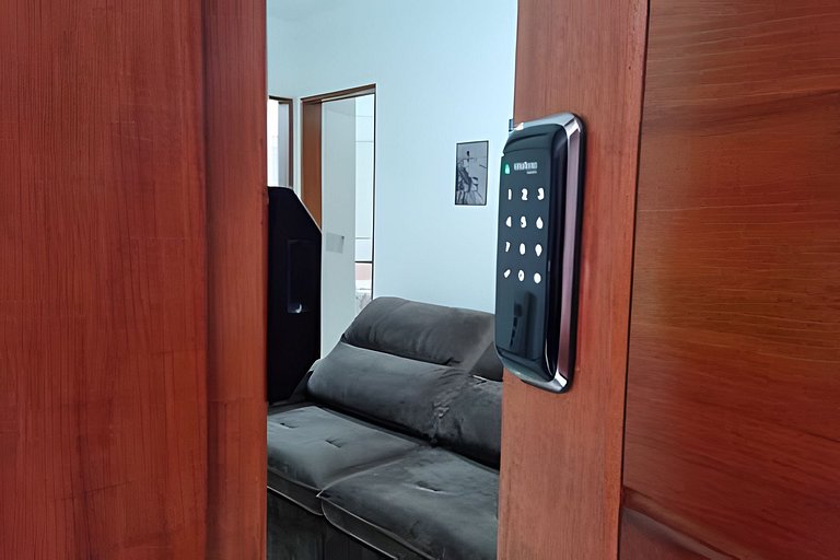 Apto 6 a 800m do Metrô Tucuruvi; 2 quartos; térreo