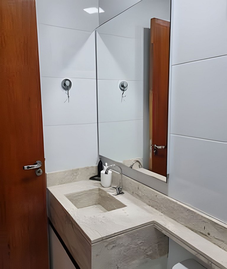 Apto 6 a 800m do Metrô Tucuruvi; 2 quartos; térreo