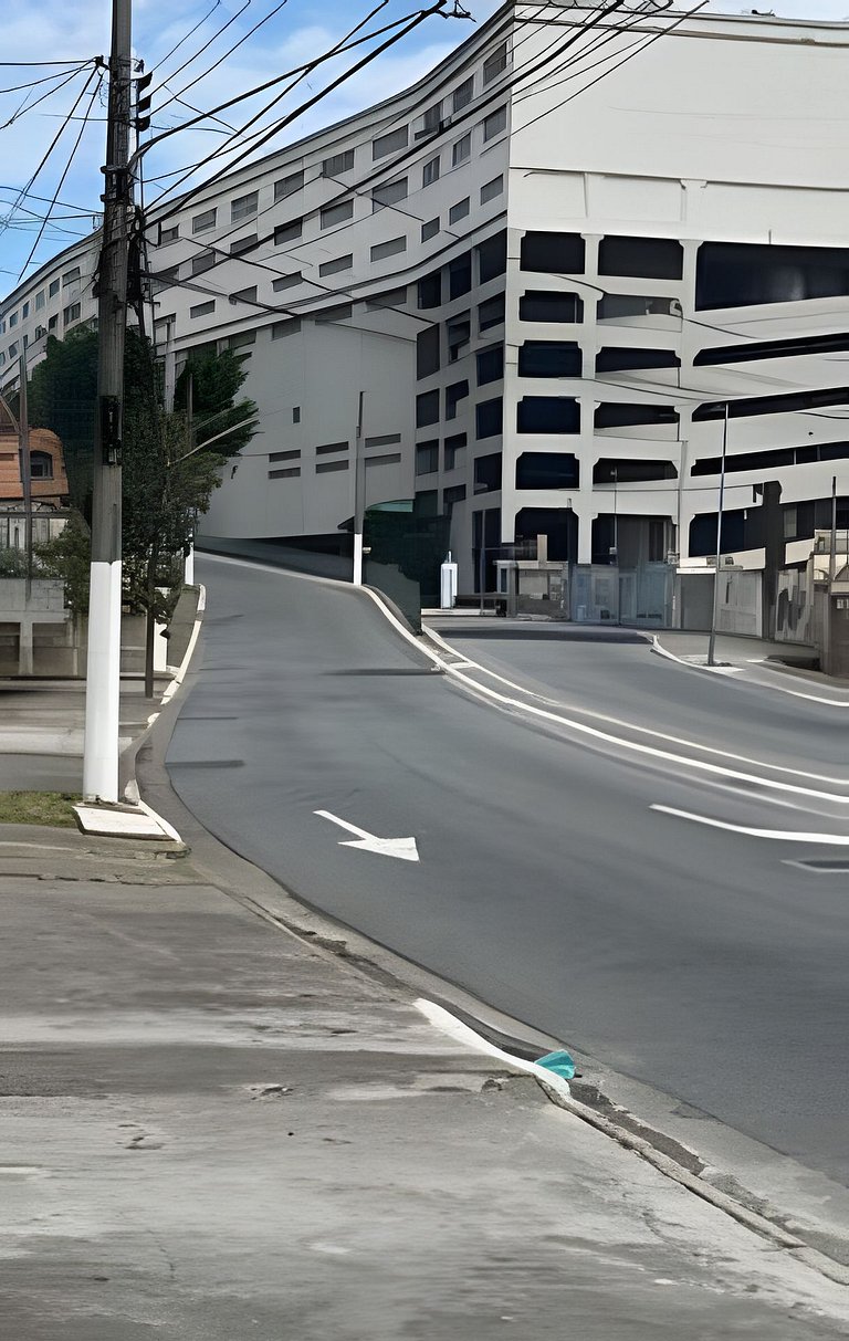 Apto 6 a 800m do Metrô Tucuruvi; 2 quartos; térreo