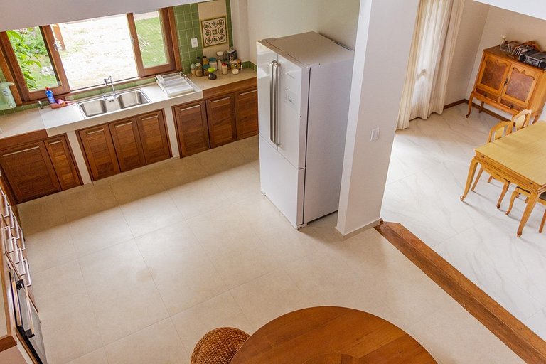 Alter do Chão - 3 dormitórios com A/C a dois passos do paraí