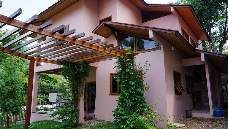 Alter do Chão - 3 dormitórios com A/C a dois passos do paraí